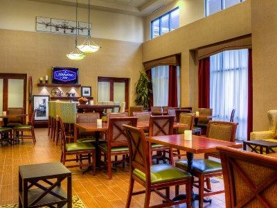 Hotel Hampton & Mountain 3*